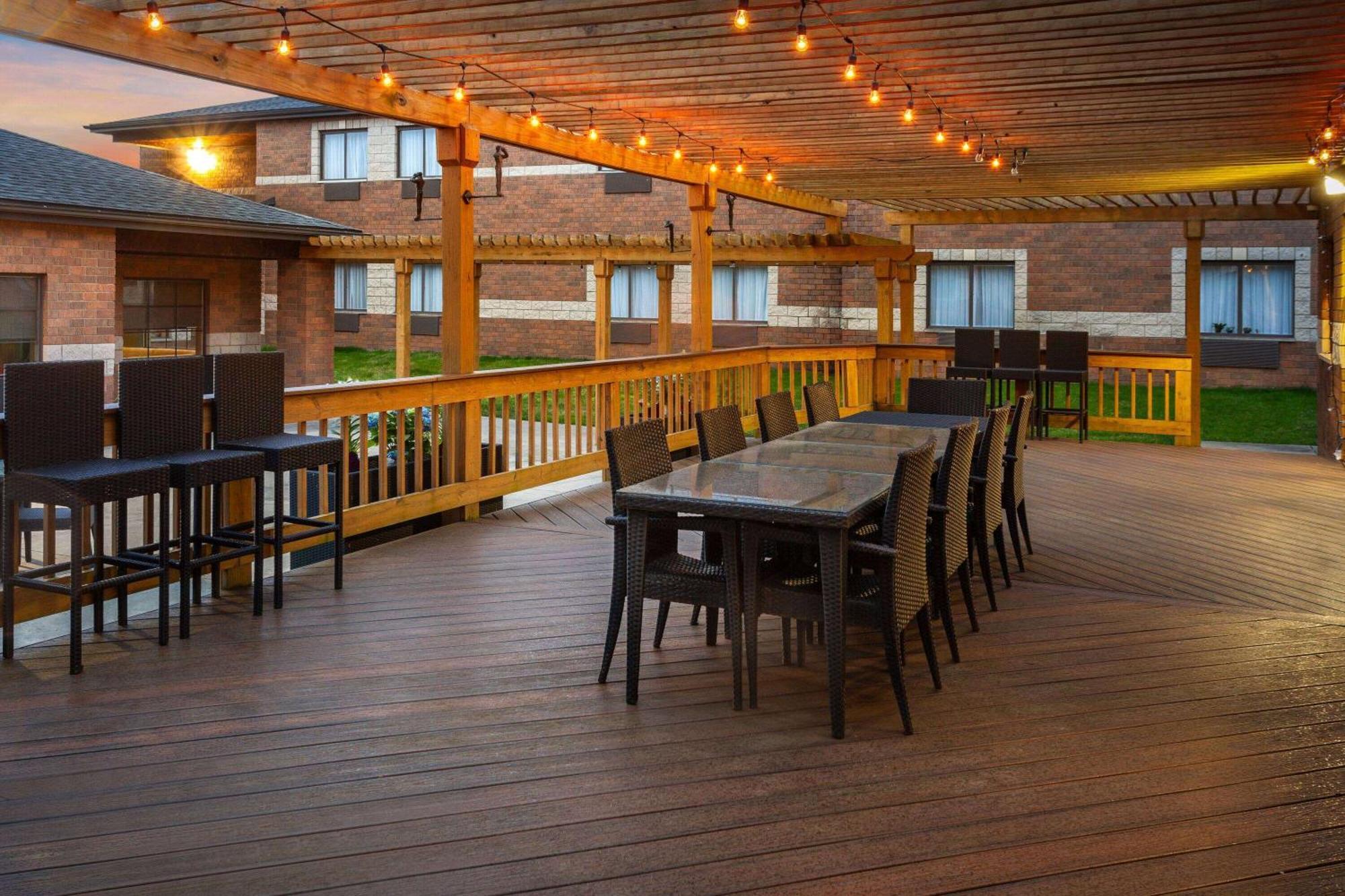 Super 8 By Wyndham Copley Akron Exterior photo