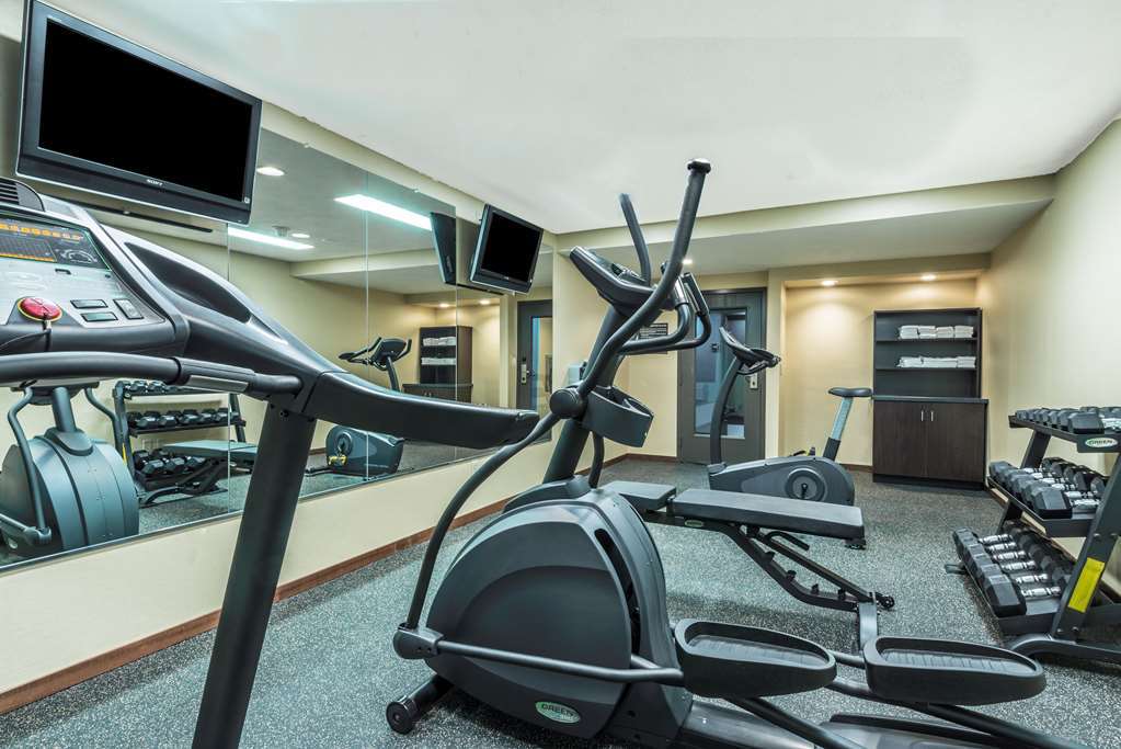 Super 8 By Wyndham Copley Akron Facilities photo