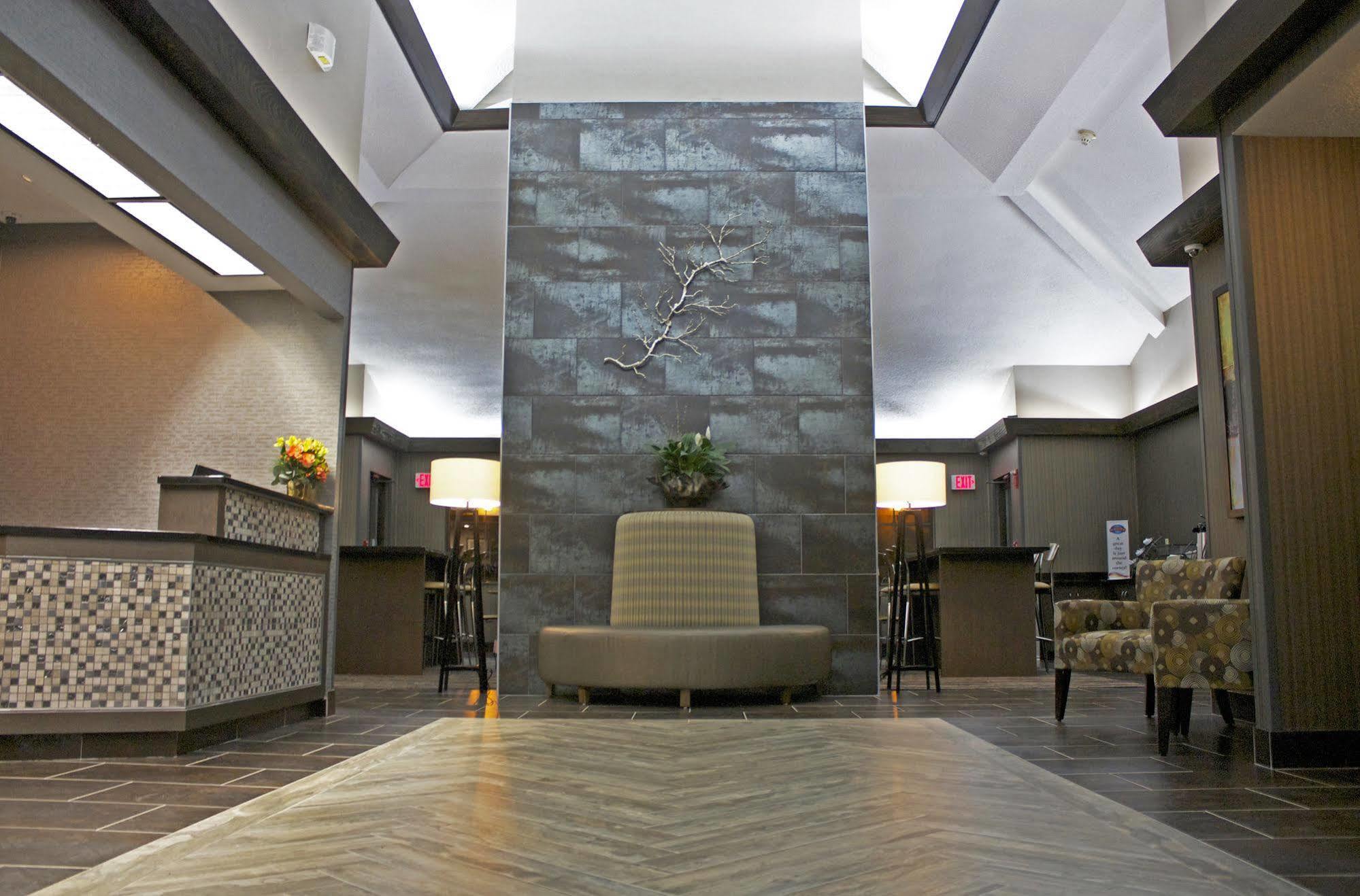 Super 8 By Wyndham Copley Akron Exterior photo